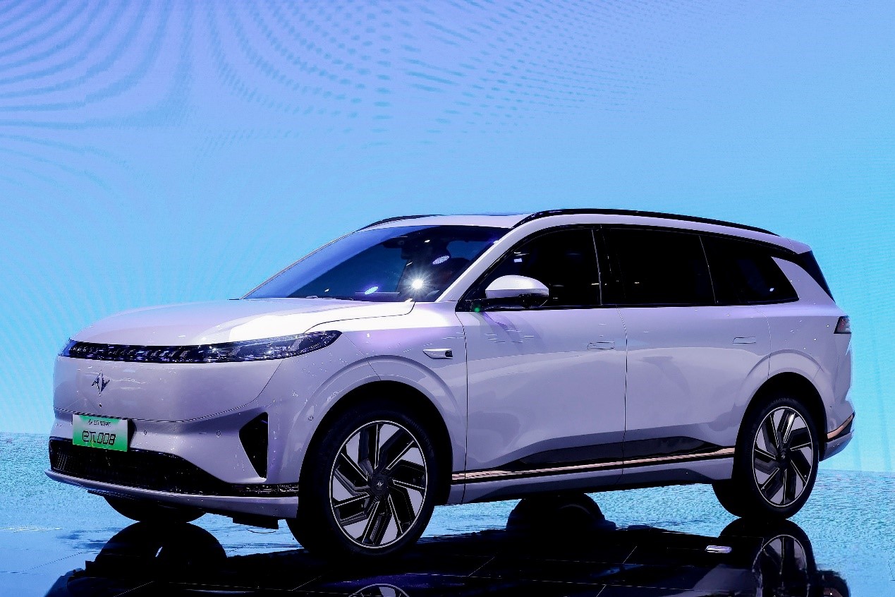 东风奕派家庭智能大型SUV eπ008预售五小时订单破万